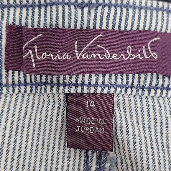 Gloria Vanderbilt Navy and White Pinstriped Capri Pants 5 Pocket Woman's Size 14 - Picture 8 of 11